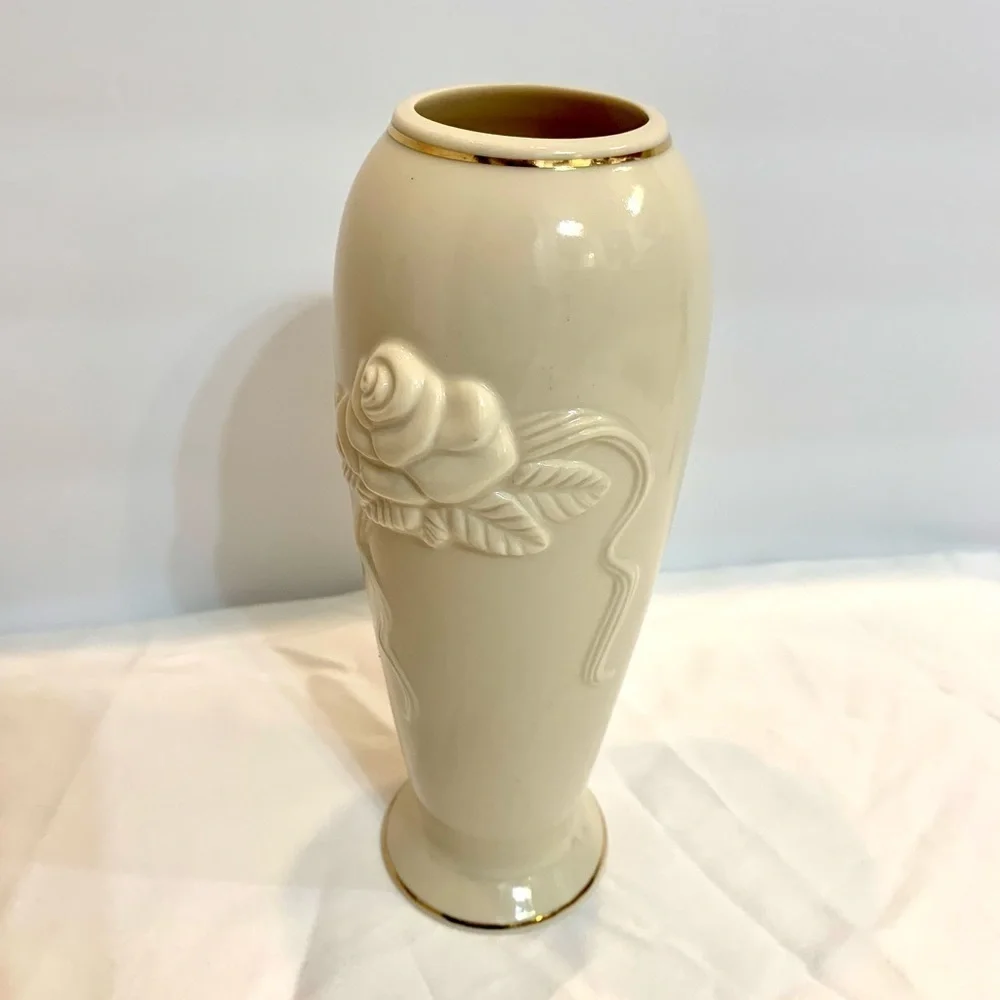 Lenox Rose Bud Vase Ivory & Gold Handcrafted 7